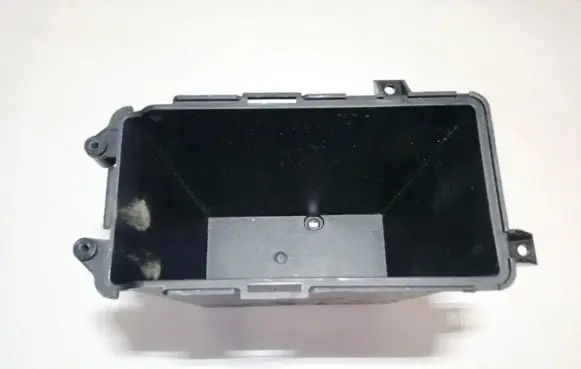 Mitsubishi Pajero Sport I Glove box mr471857