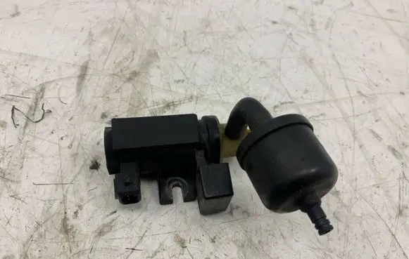 Opel Insignia A Turbo solenoid valve 55563534