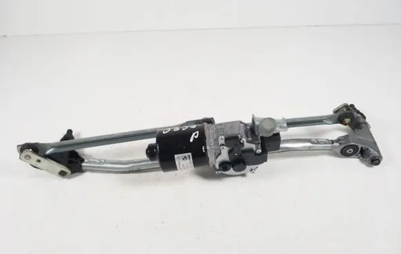 BMW 1 E82 E88 Front wiper linkage 7193037