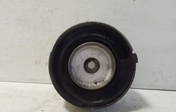 BMW X5 F15 Front coil spring rubber mount 6851879