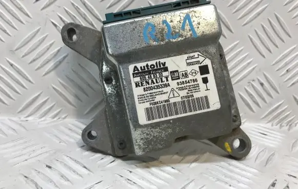 Renault Trafic II (X83) Airbag control unit/module 8200435339A