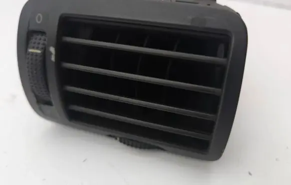 Volkswagen PASSAT B5.5 Dash center air vent grill 3B0819704