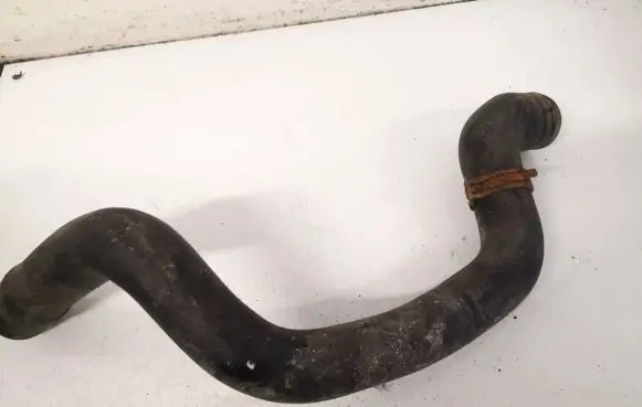 Volkswagen Touran I Engine coolant pipe/hose