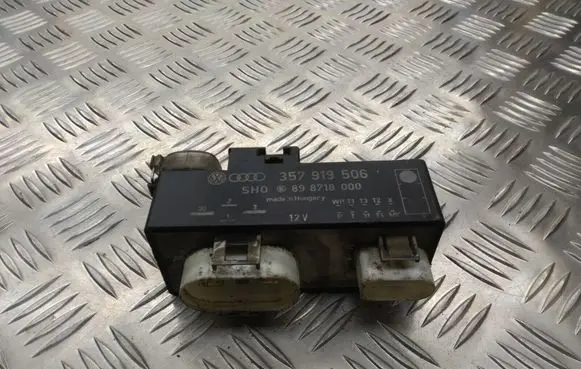 Seat Ibiza II (6k) Coolant fan relay 357919506 898718000