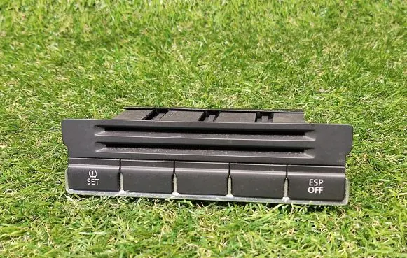 Traction control (ASR) switch
