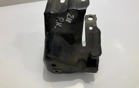 Mercedes-Benz E W211 Headlight/headlamp mounting bracket