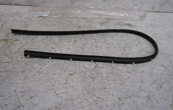 BMW M5 F90 Rear side window 7341647