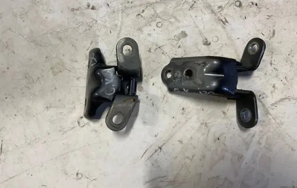 Hyundai i30 Rear door hinge set 
