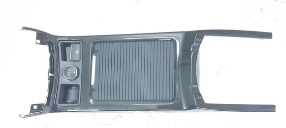 Cup holder front