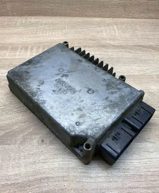 Chrysler Voyager Engine control unit/module ECU P04727232AC 30LIMMOOFF