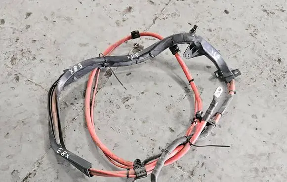 BMW 1 E82 E88 Positive cable (battery) 9125032