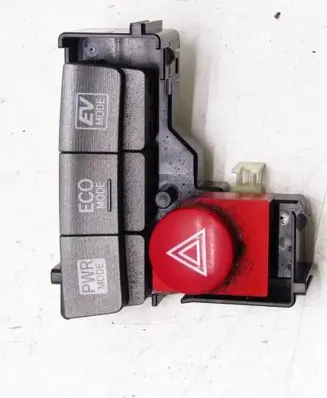 Toyota Prius (XW30) Hazard light switch