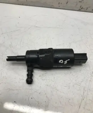Audi A5 8T 8F Headlight washer pump 3B7955681 0010162V