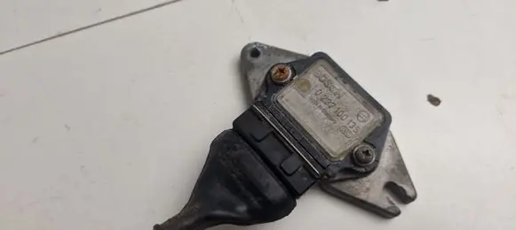 Saab 900 Ignition amplifier control unit 0227100139