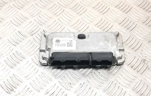 Skoda Octavia Mk2 (1Z) Engine control unit/module 03C906024AJ 0316H06 MY228606