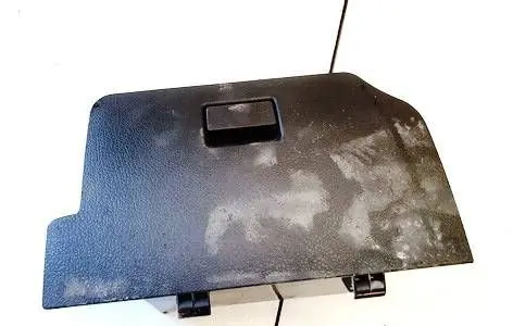 Glove box