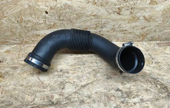 Opel Vivaro Air intake hose/pipe 1105223S01