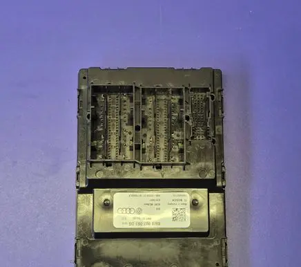 Audi A4 S4 B9 Comfort/convenience module 8W0907063DG F005V02175 8W0907063BG