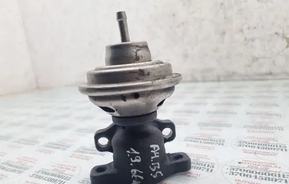 Audi A4 S4 B5 8D EGR valve 028131501E