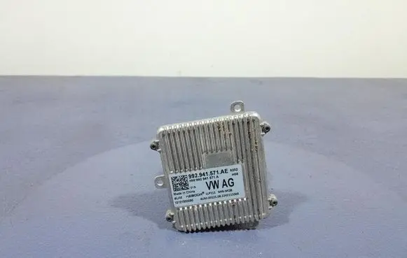 Volkswagen T-Roc Voltage converter/converter module 992941571AE