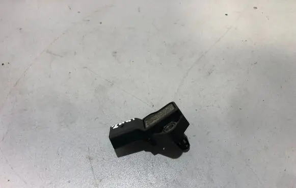 Audi A4 S4 B7 8E 8H Air pressure sensor 038906051C