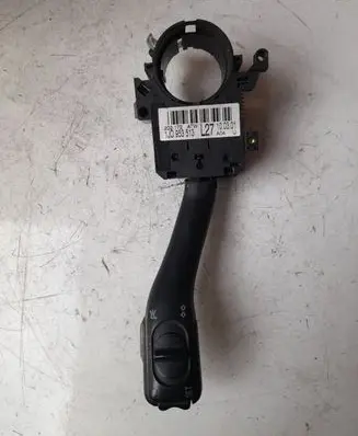 Volkswagen Golf IV Indicator stalk 1J0953513