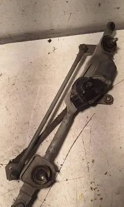 Opel Insignia A Front wiper linkage and motor 13227392