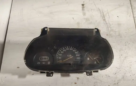 Ford Escort Speedometer (instrument cluster) 96FB10B885AA 96FB10838AA 9049104