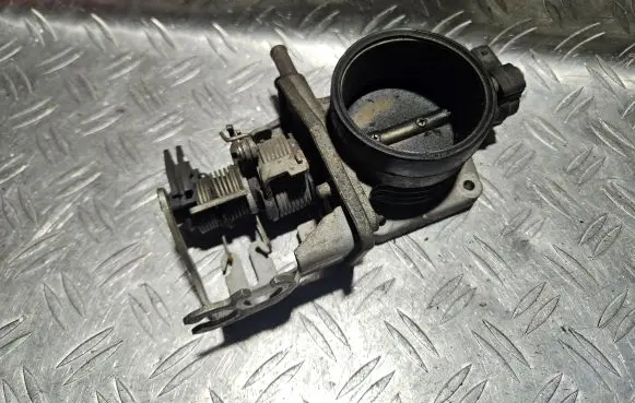 BMW 5 E39 Throttle valve 1433385 4497