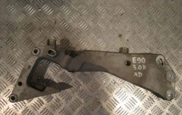 BMW 1 F20 F21 Gearbox mount 6769281