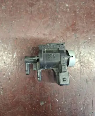 Skoda Superb B5 (3U) Turbo solenoid valve 1J0906283A