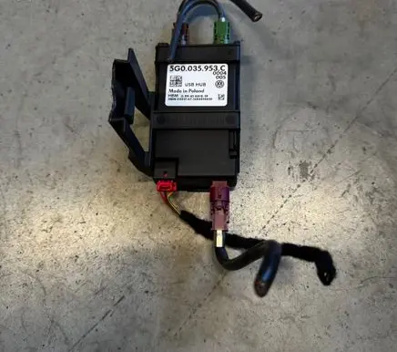 Volkswagen Caddy USB control unit 5G0035953C 09941001019
