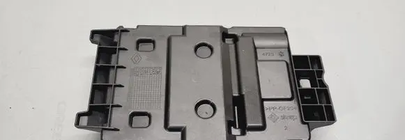 Renault Arkana Other engine bay part 243806085R