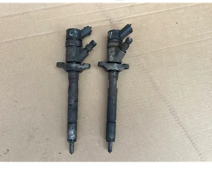 Citroen C4 I Fuel injector 328480