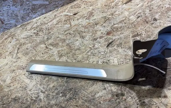 Audi A8 S8 D4 4H Front sill trim cover 4H2867272