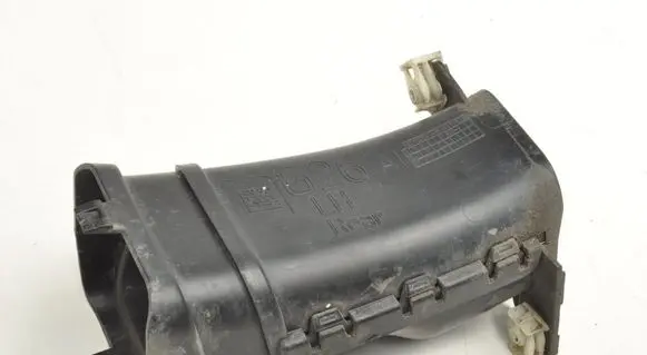 BMW i4 Air intake hose/pipe 9477025