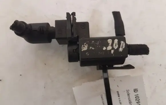 BMW 5 E39 Turbo solenoid valve 72234100 1742712