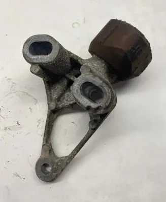 Audi A4 S4 B8 8K Engine mount bracket 8K0199339D