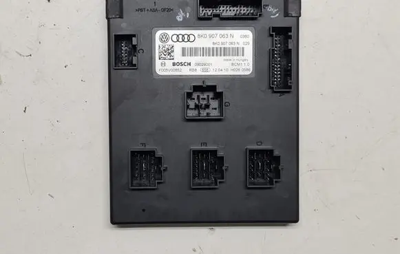 Audi A4 S4 B8 8K Comfort/convenience module 8K0907063N 09029001