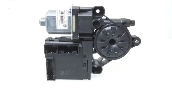 Volkswagen Passat Alltrack Front door window regulator motor 3AA959702A 3C0959792C 0130822451