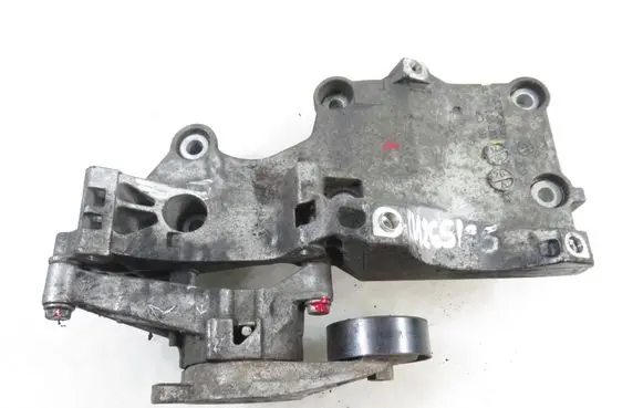 Volkswagen PASSAT B6 Generator/alternator bracket 038903143AF