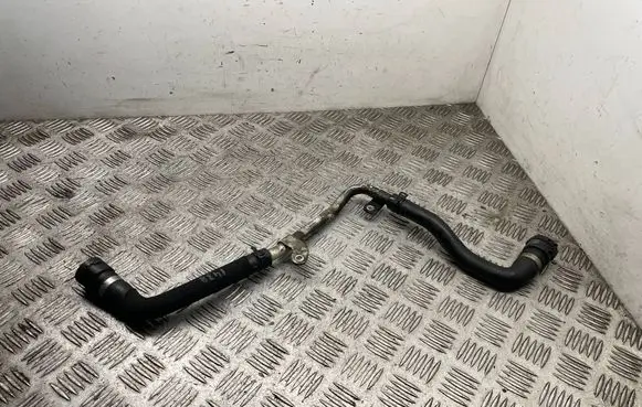 Engine coolant pipe/hose