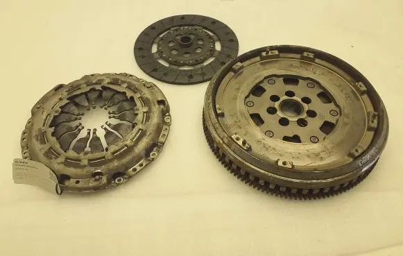 Nissan Qashqai Clutch set kit 8200926712ET ZDW200