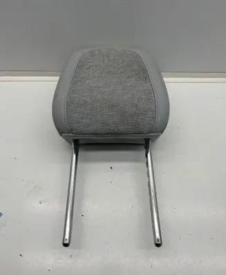 Peugeot 5008 II Front seat headrest 