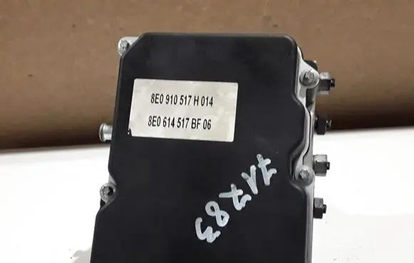 Audi A4 S4 B7 8E 8H ABS Pump 8E0910517H 8E0614517BF