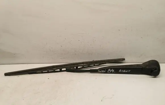 Audi 80 90 S2 B4 Rear wiper blade arm 8A9955407