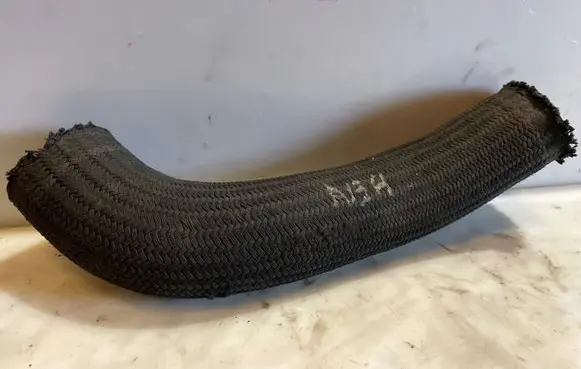 Intercooler hose/pipe