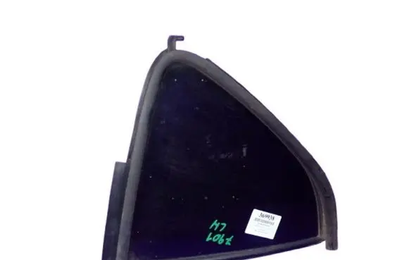 Suzuki Splash Front door window glass four-door 