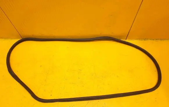 Peugeot 2008 II Rubber seal tailgate window/glass 