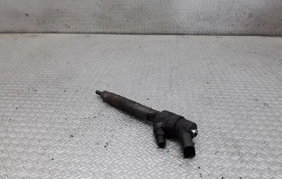 Mercedes-Benz A W168 Fuel injector 0445110015